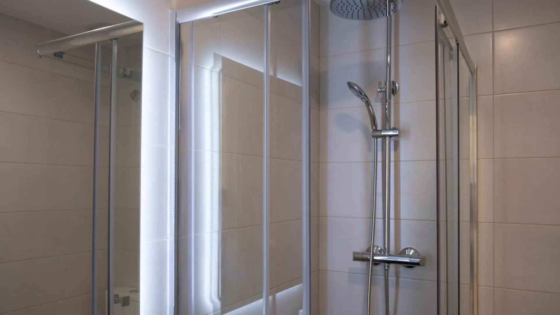 Victoria'S Home Modern And Cosy 2 Bedroom Apartment Málaga 0*,